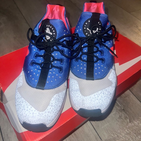 Nike Air Huarache Utility Premium Safari Mens Sneakers Size 13 White Blue Pink - Picture 3 of 8